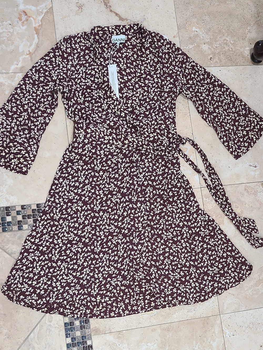 Ganni Maroon 3/4 Sleeve Wrap Dress with Cream Floral Print - Picture 3 of 7